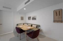 Chic 2/2 Condo with City views