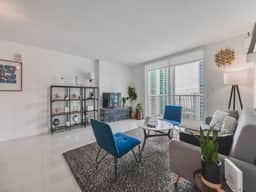 Gorgeous apartment in the heart of Brickell