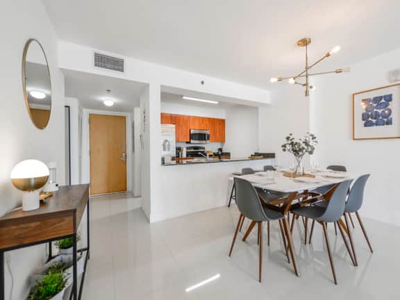 Gorgeous apartment in the heart of Brickell