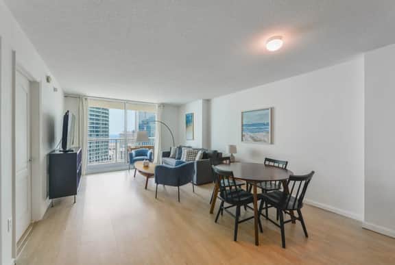 THE CLUB 4105 · OCEAN☀VIEW PENTHOUSE GYM POOL⛱JACUZZI FREE PARKING - Image 3