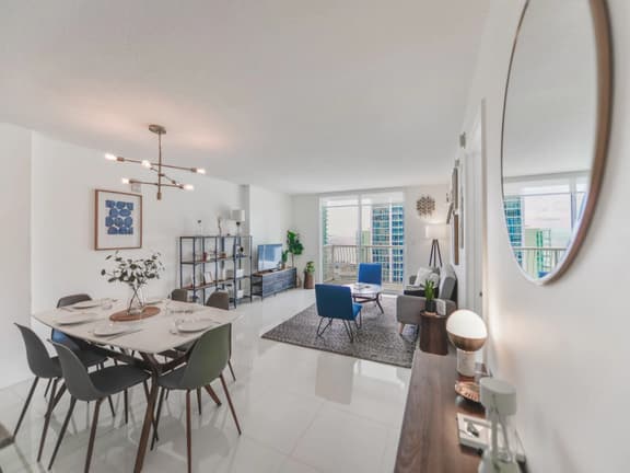 Gorgeous apartment in the heart of Brickell